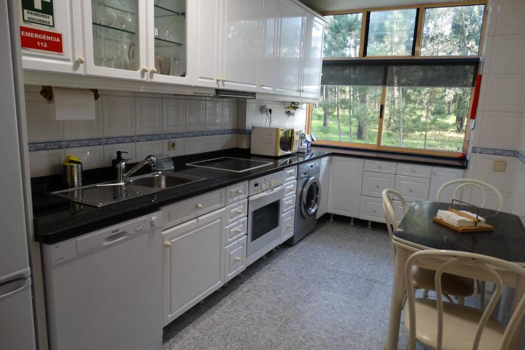 Azurara Beach Large And Sunny Apartment Arvore Ngoại thất bức ảnh